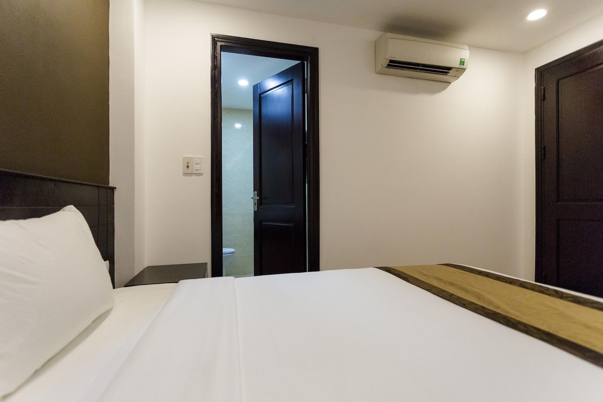 Manchester Hotel Дананг Экстерьер фото