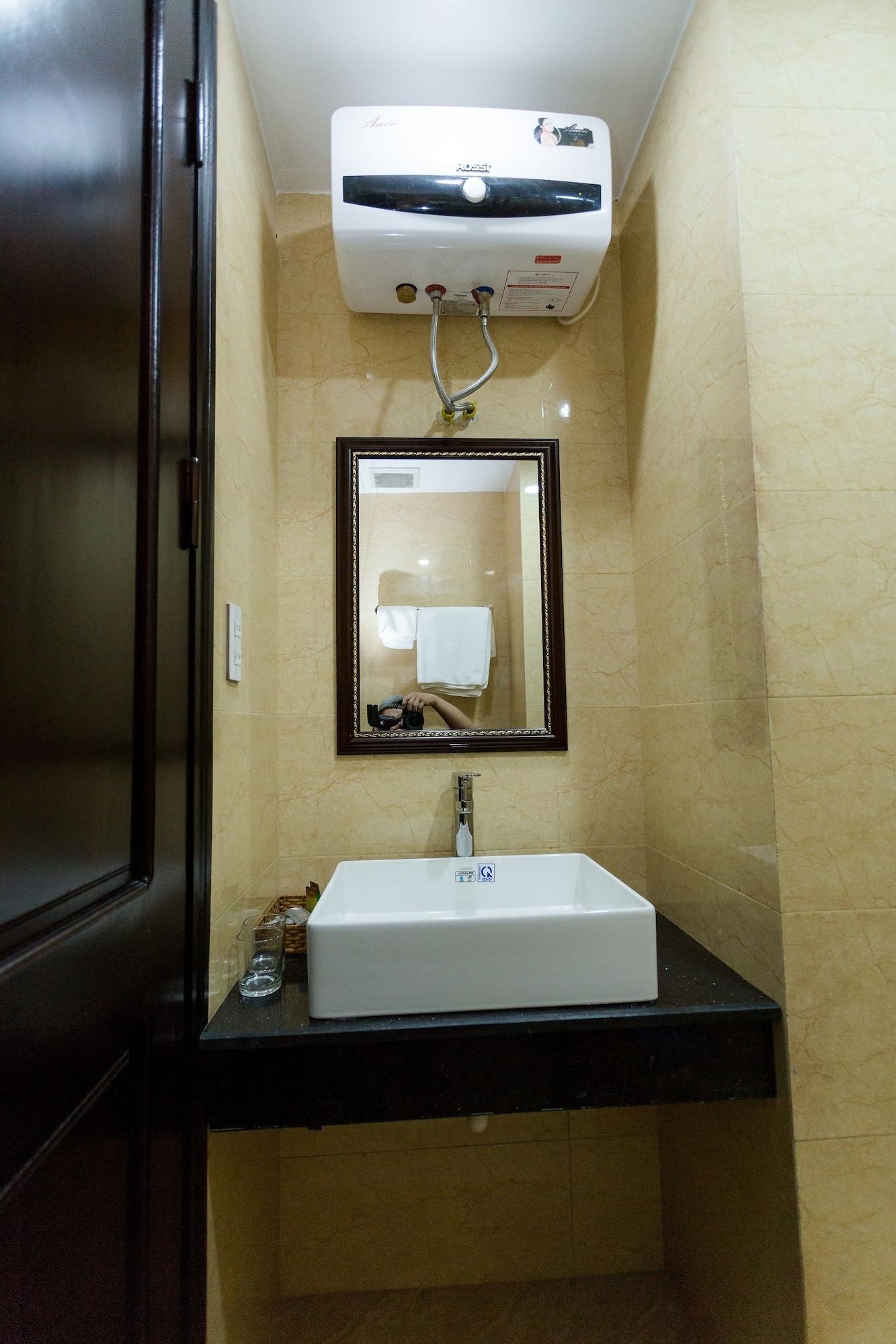 Manchester Hotel Дананг Экстерьер фото
