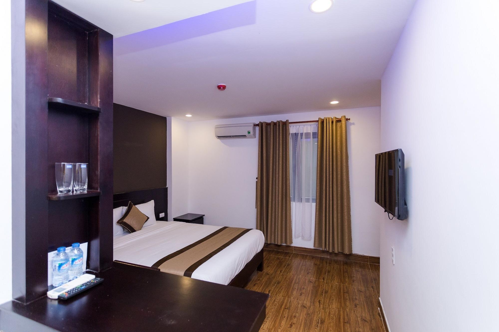 Manchester Hotel Дананг Экстерьер фото