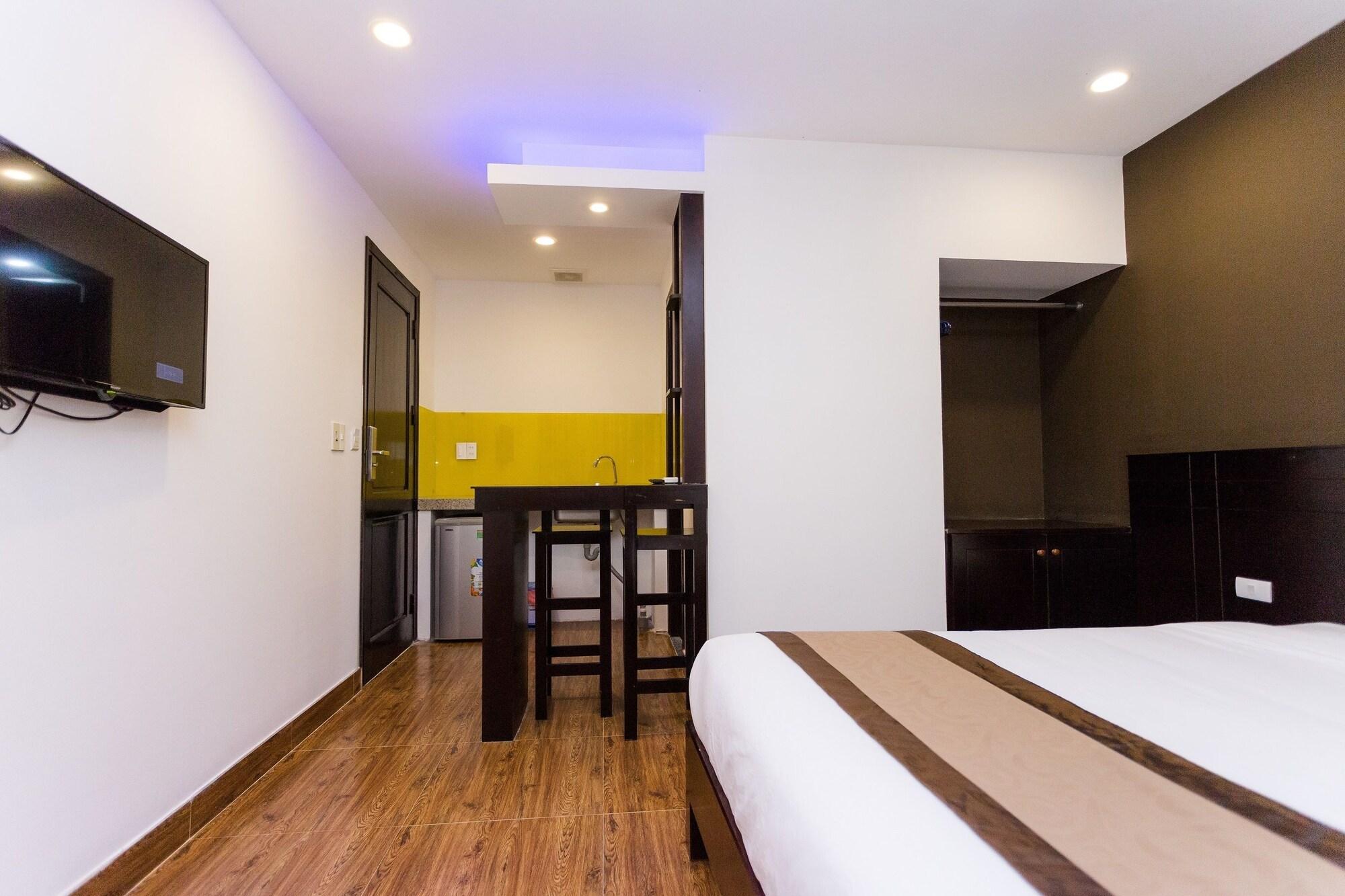 Manchester Hotel Дананг Экстерьер фото