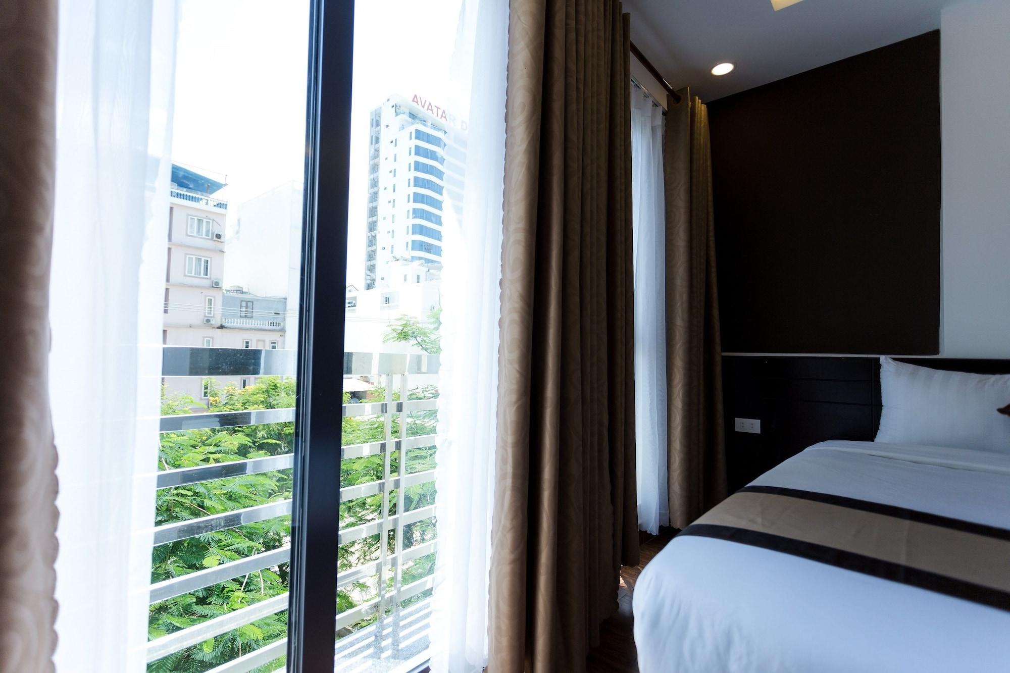 Manchester Hotel Дананг Экстерьер фото