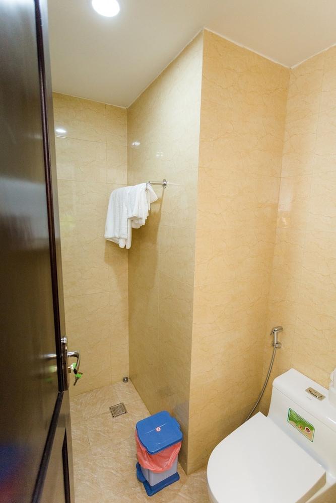Manchester Hotel Дананг Экстерьер фото