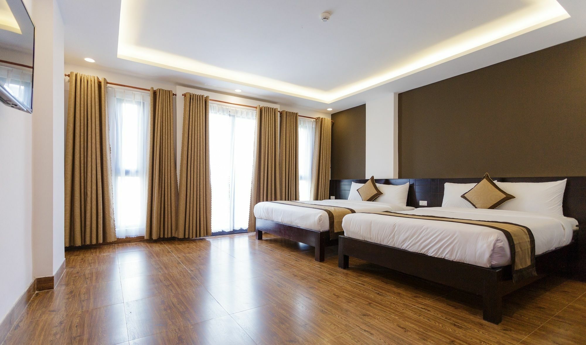 Manchester Hotel Дананг Экстерьер фото